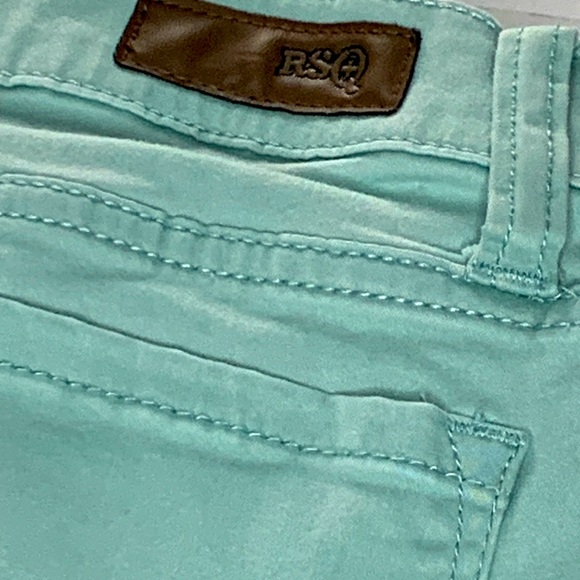 RSQ Women’s powder blue and pants- Size 7R - Picture 4 of 5